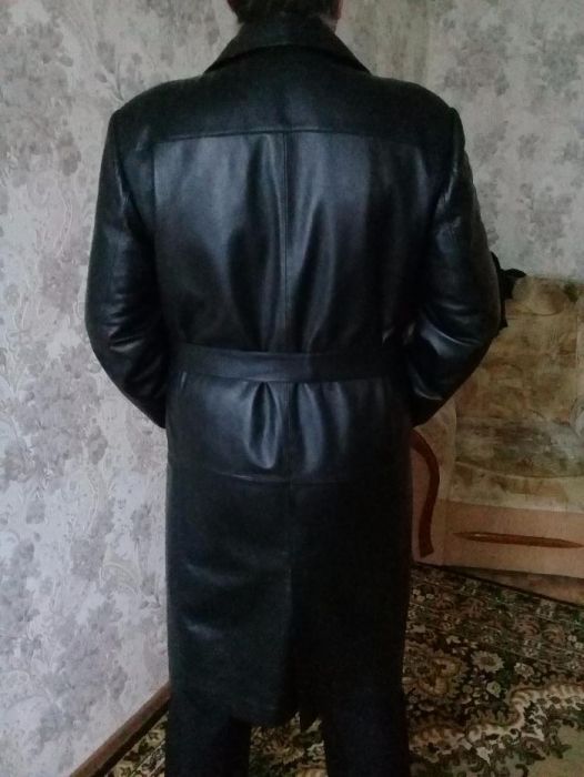 Продам плащ,кожа отличного качества