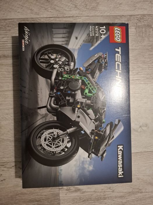 Продам лего мотоцикл kawasaki