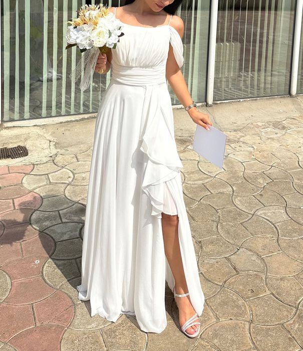 Официална бяла рокля