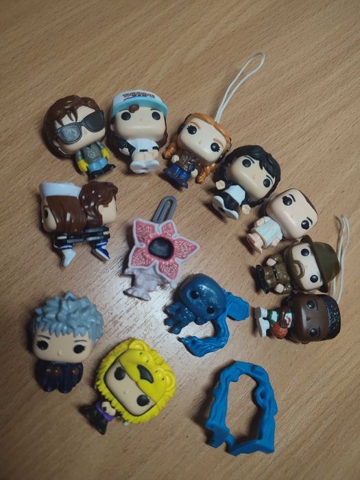 фигурки с киндера joe - strange things