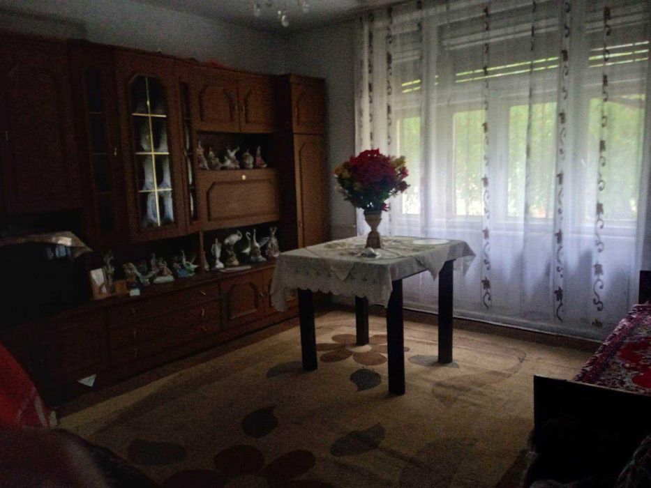Casă de vânzare macoviste sau la schimb in zona oravita!
