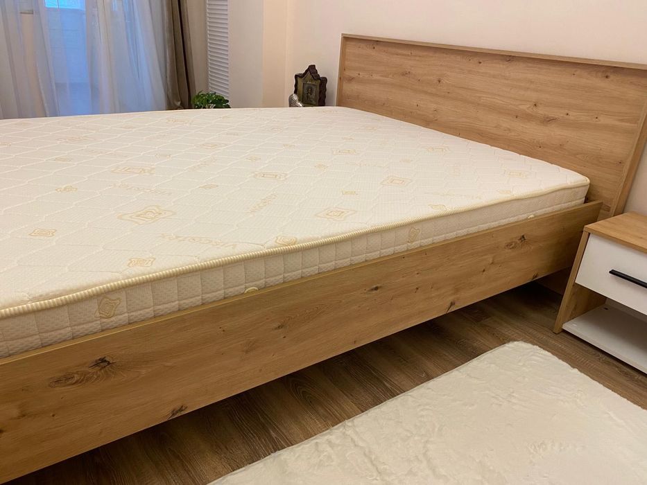 Promoție Set Pat 160x200 cu somiera si 2 noptiere