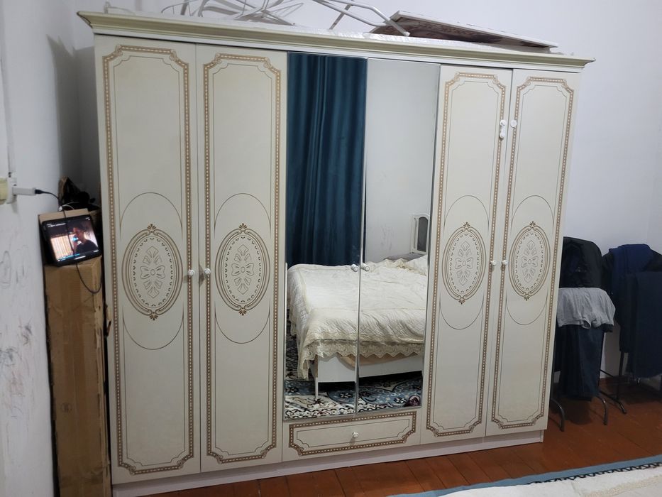 Продам кровать и шкаф