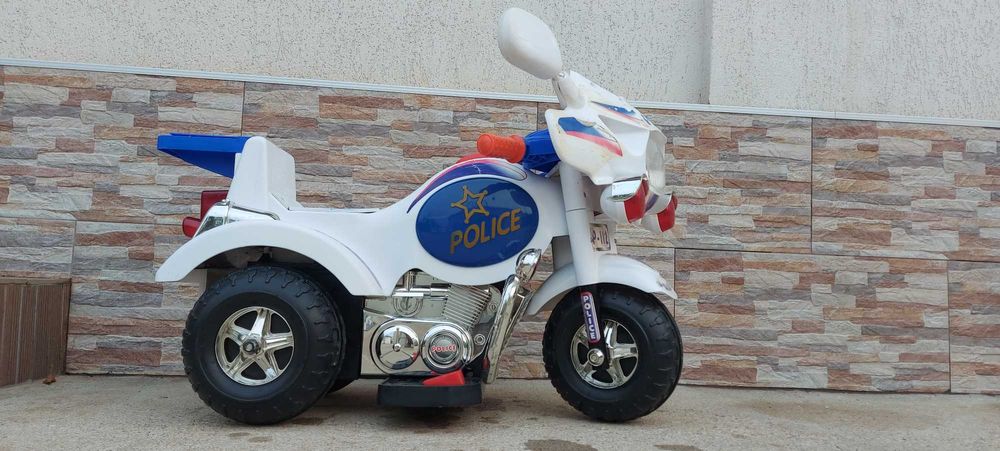 Акомулаторно електрическо полицейско моторче за дете