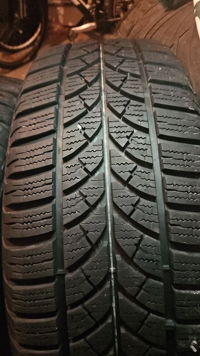 5/114.3/17 KIA 225/60/17 Bridgestone