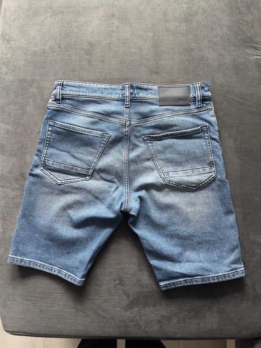 Blugi scurti Hugo Boss