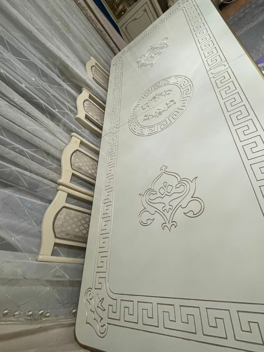 Продам стол  со стульями