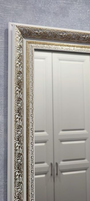 Зеркало с багетной рамой