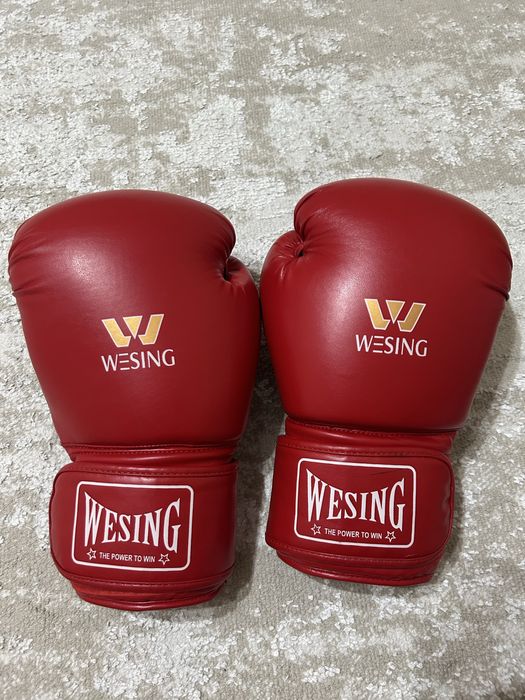Боксерские перчатки