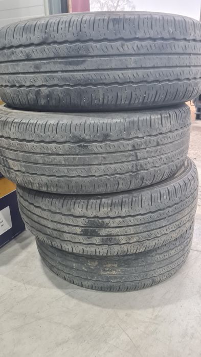 Продам шины летние б/у 235/60r18
