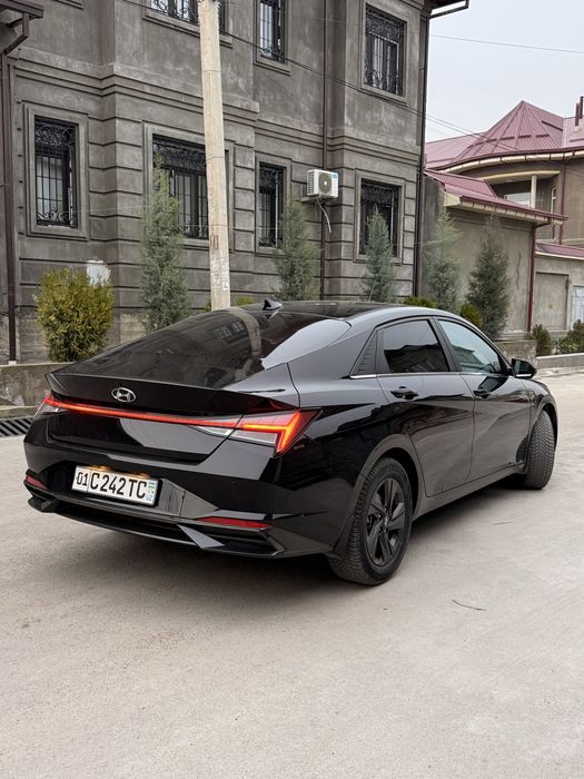 Продается hyundai elantra 2021