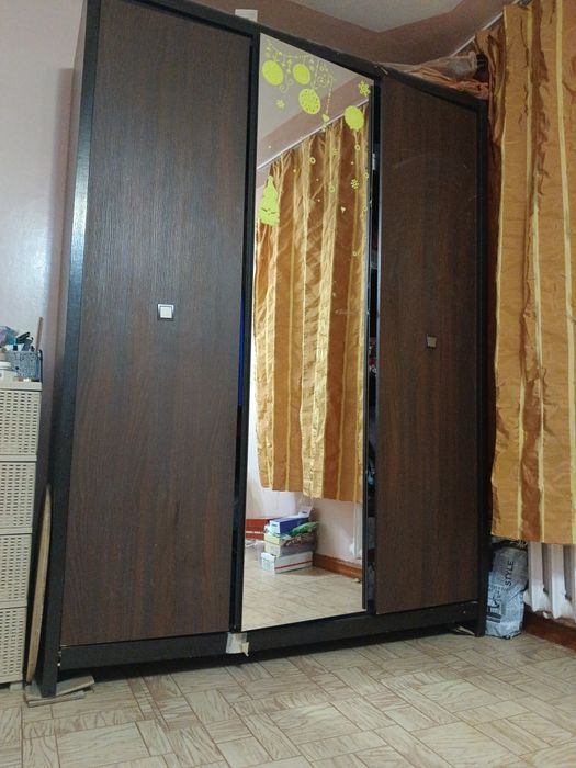 Срочно продам шкаф