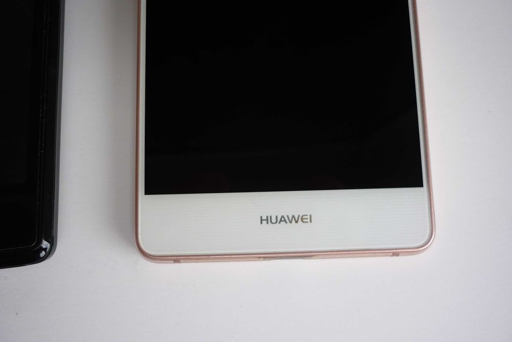 Смартфони неработещи - 2 бр. за 7 евро.