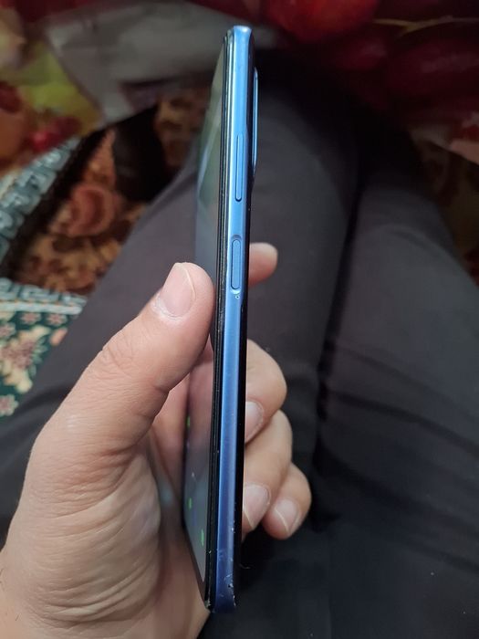 HUAWEI telefon sotiladi xolati a'lo srochniy sotiladi