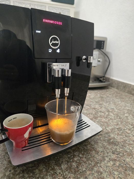 Кафемашина Jura J7