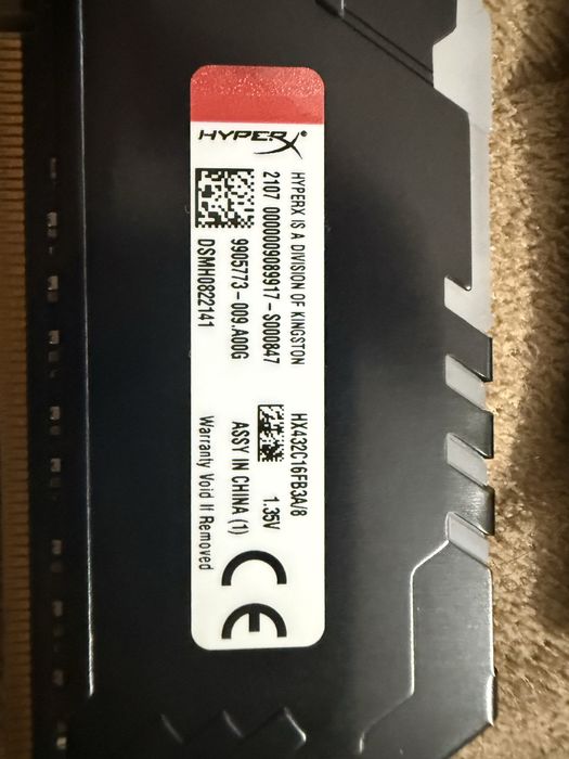 Memorie ram kingston 16gb 8x2 3200mhz cu rgb