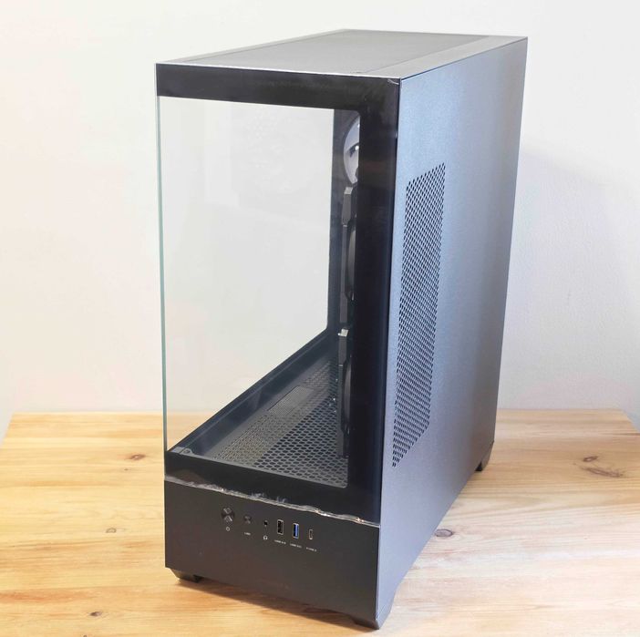 Vând Carcasă Chieftec Vista