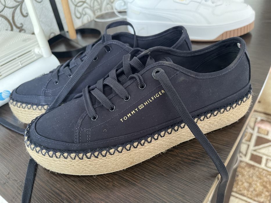 Продам кроссовки томми, оригинал