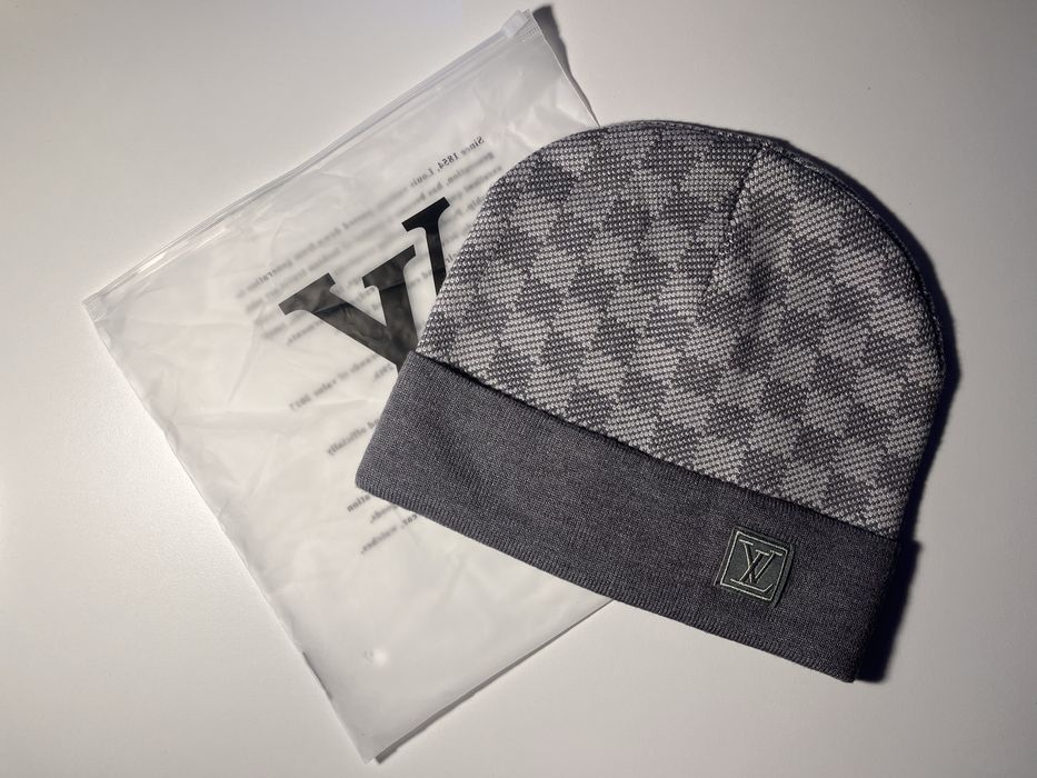 Lv Beanie grey nou