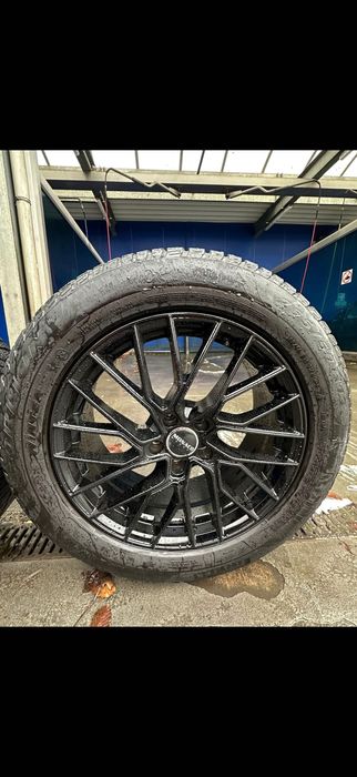 Roți complete BMW X5 – jante aliaj R19 + anvelope de iarnă 265/50 R19