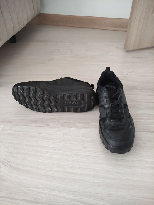 Кроссовки 44 размер