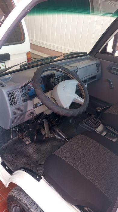 Damas labo sotiladi.