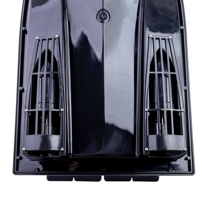 Barca speciala pentru plantat momeala peste puiet barcuta