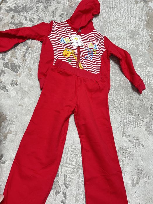 Продам новые вещи девочки по 2000