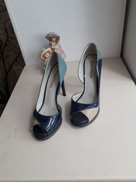 Продам туфли вечерние.