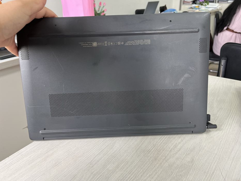 Hp komputer sotiladi