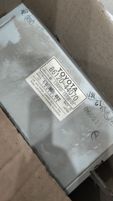 Продам магнитолу Тойота Ипсум