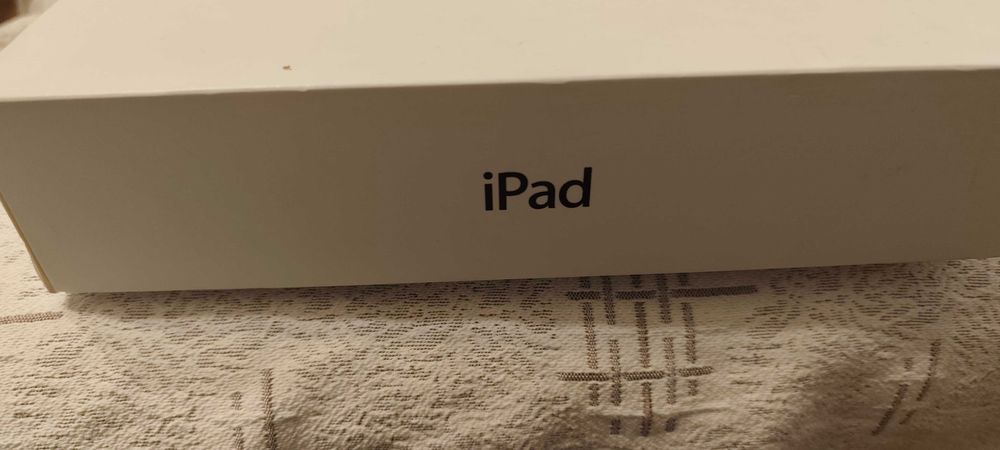IPad 16GB White страхотен