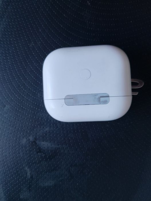 Продам Apple AirPods Pro оригинал / хорошее состояние