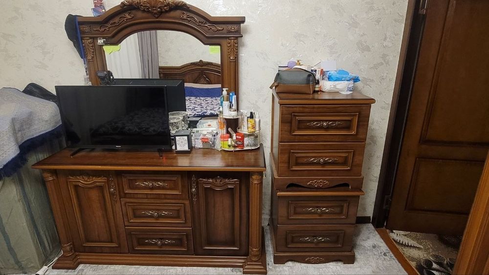 Spalni mebel yaxshi holatda