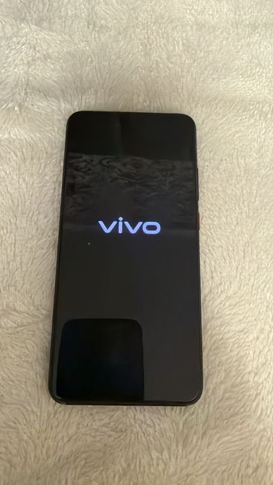 Vivo 1920 телефон