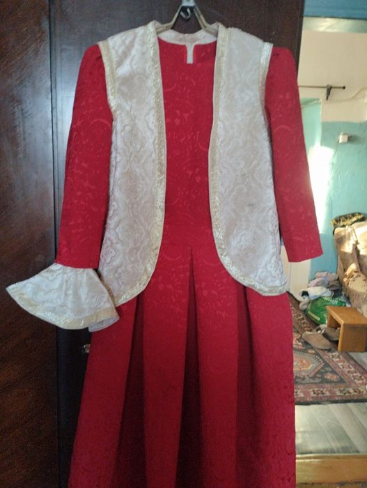 Платье с жилеткой на Наурыз