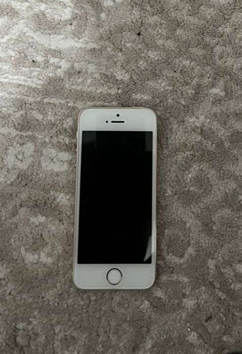 Продам Iphone 5s