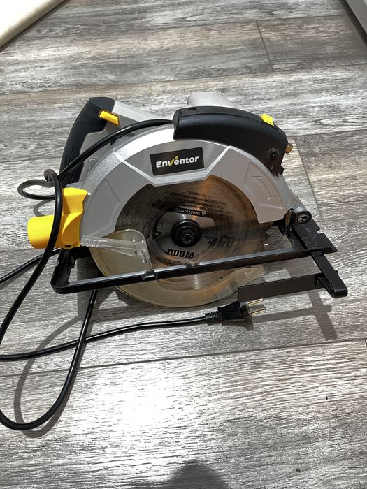 Circular de mana cu fir 1200w