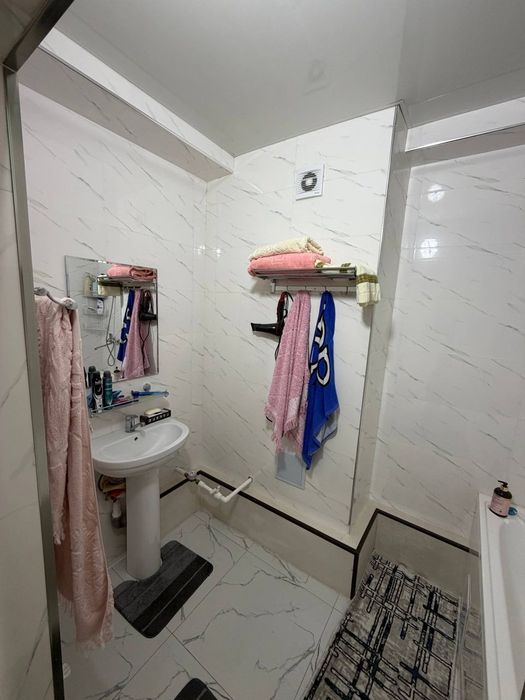 3 xonali lyuks uy ijaraga beriladi Tantana Registon