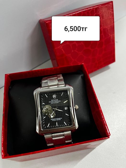 Новые наручные часы