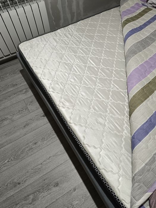 Продам двухспальную кровать