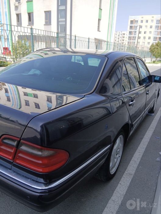 Мерседес Е класс в 210 кузове