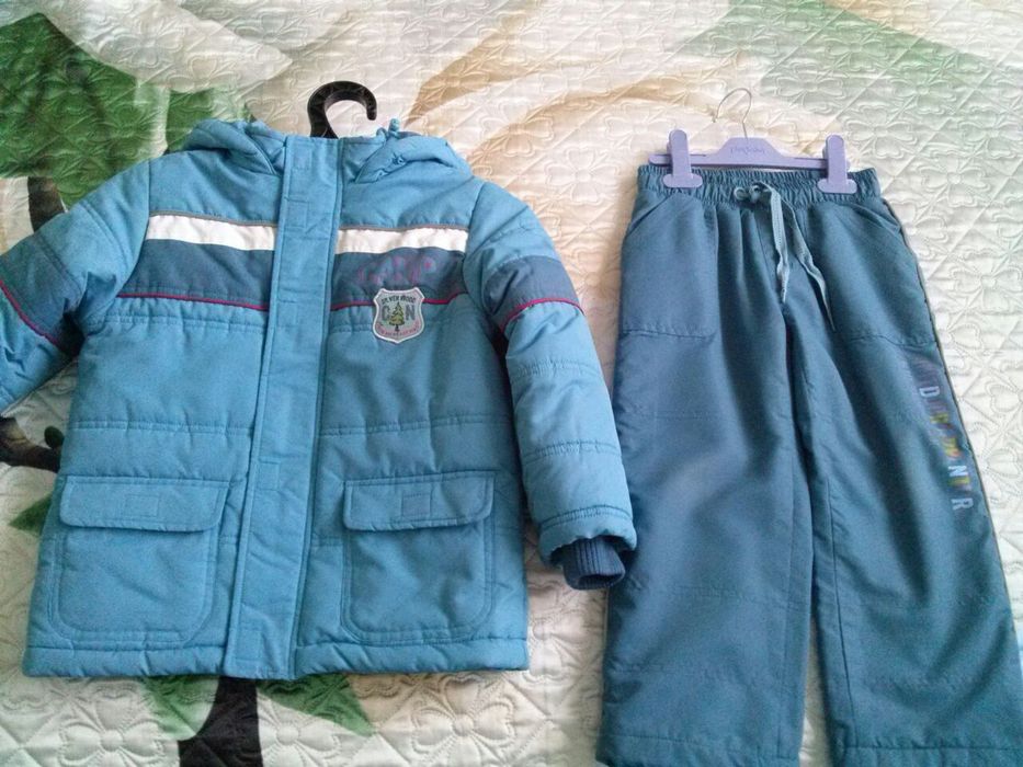 Продам комплект куртку+брюки для мальчиков