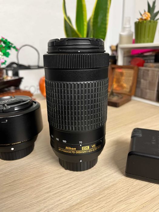 Nikon D7200 + 50mm f1.8 + 18-105mm f3.5-f5.6 + 70-300 f4.5-f6.3