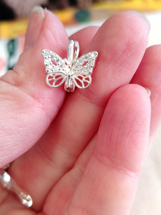 Сребърни обеци 925 „Пеперуди“ с бели циркони – елегантни