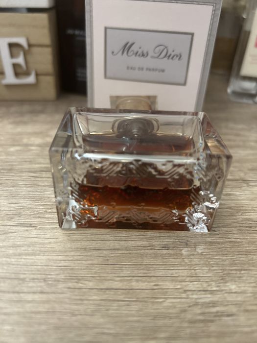 Парфюм Miss Dior
