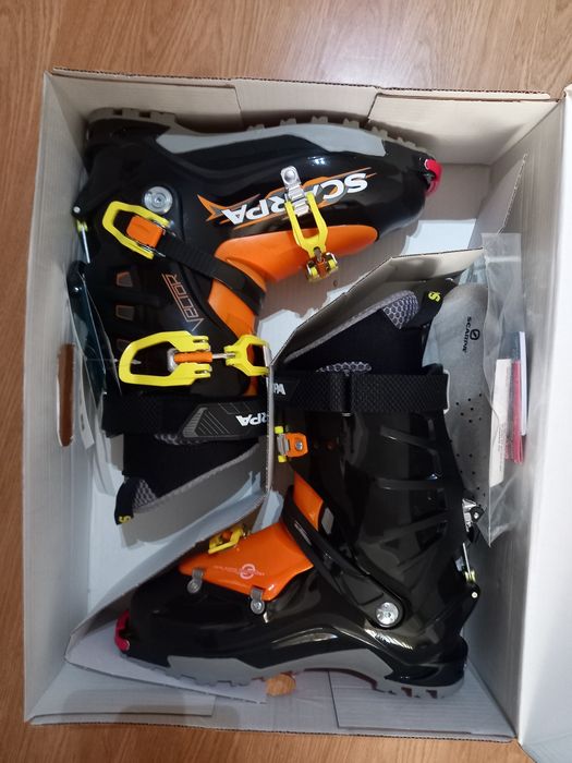 clăpari  SCARPA VECTOR, TLT, axial alpine technology