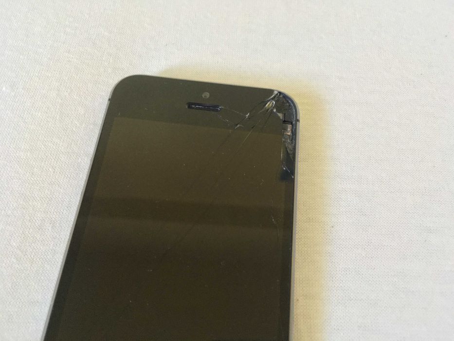 iphone 5s space gray 16 gb, nu citeste cartela