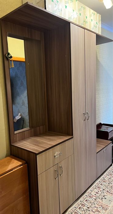 Продам шкаф в прихожую
