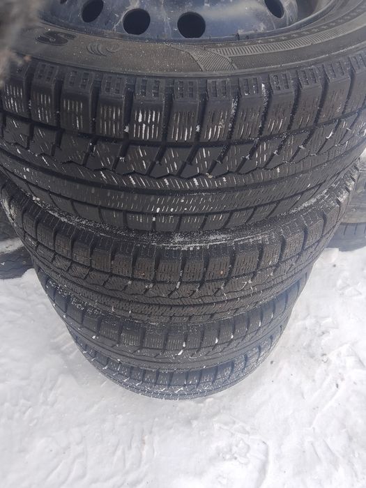Продам  резина с дисками